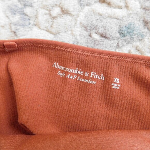 🦌 Abercrombie & Fitch Seemless Knit Tube Top - Picture 3 of 8